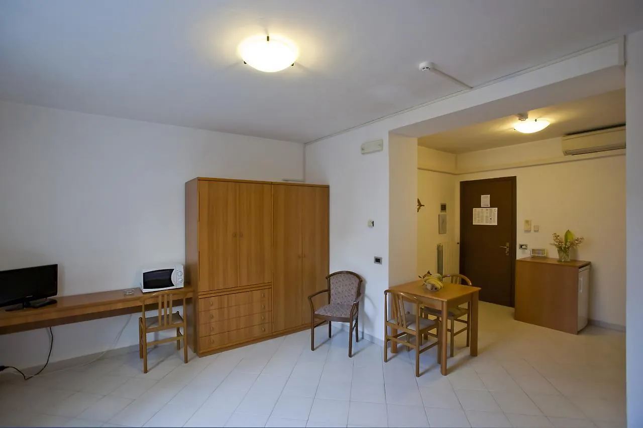 Genovese Al Mare Aparthotel Varazze 0*,