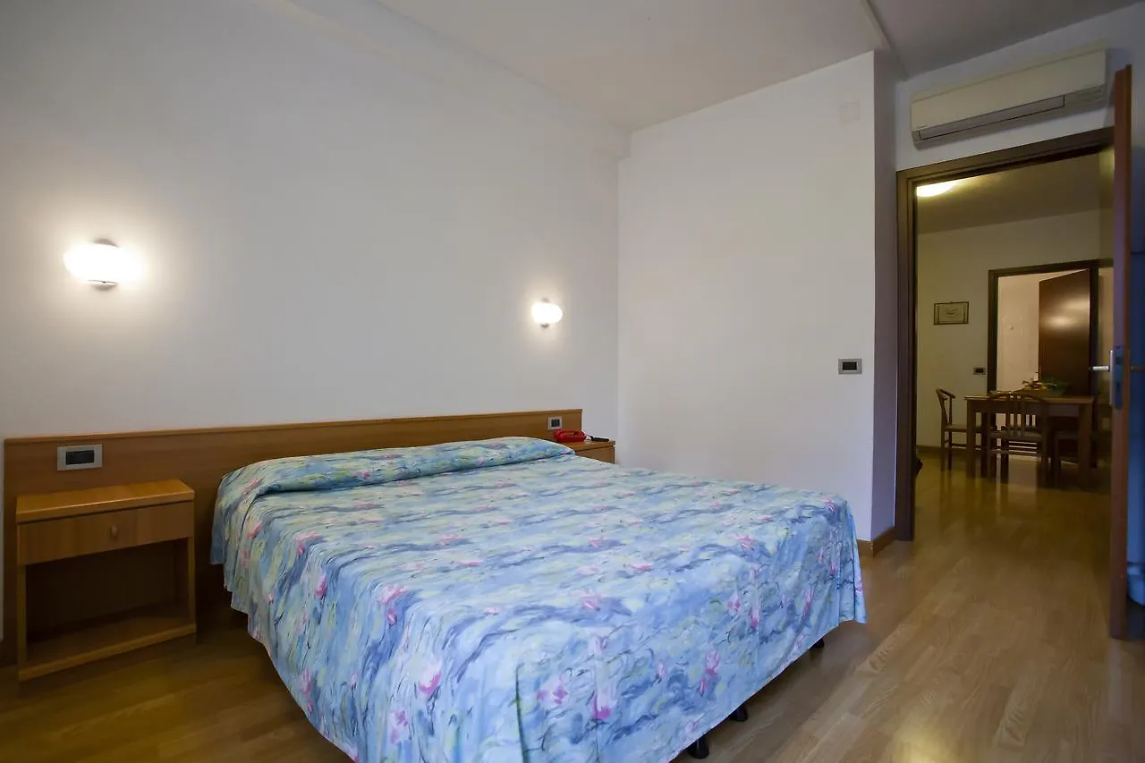 Genovese Al Mare Aparthotel Varazze