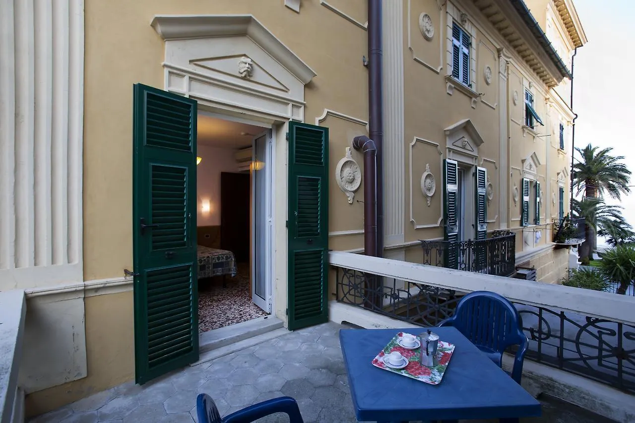 Genovese Al Mare Aparthotel Varazze